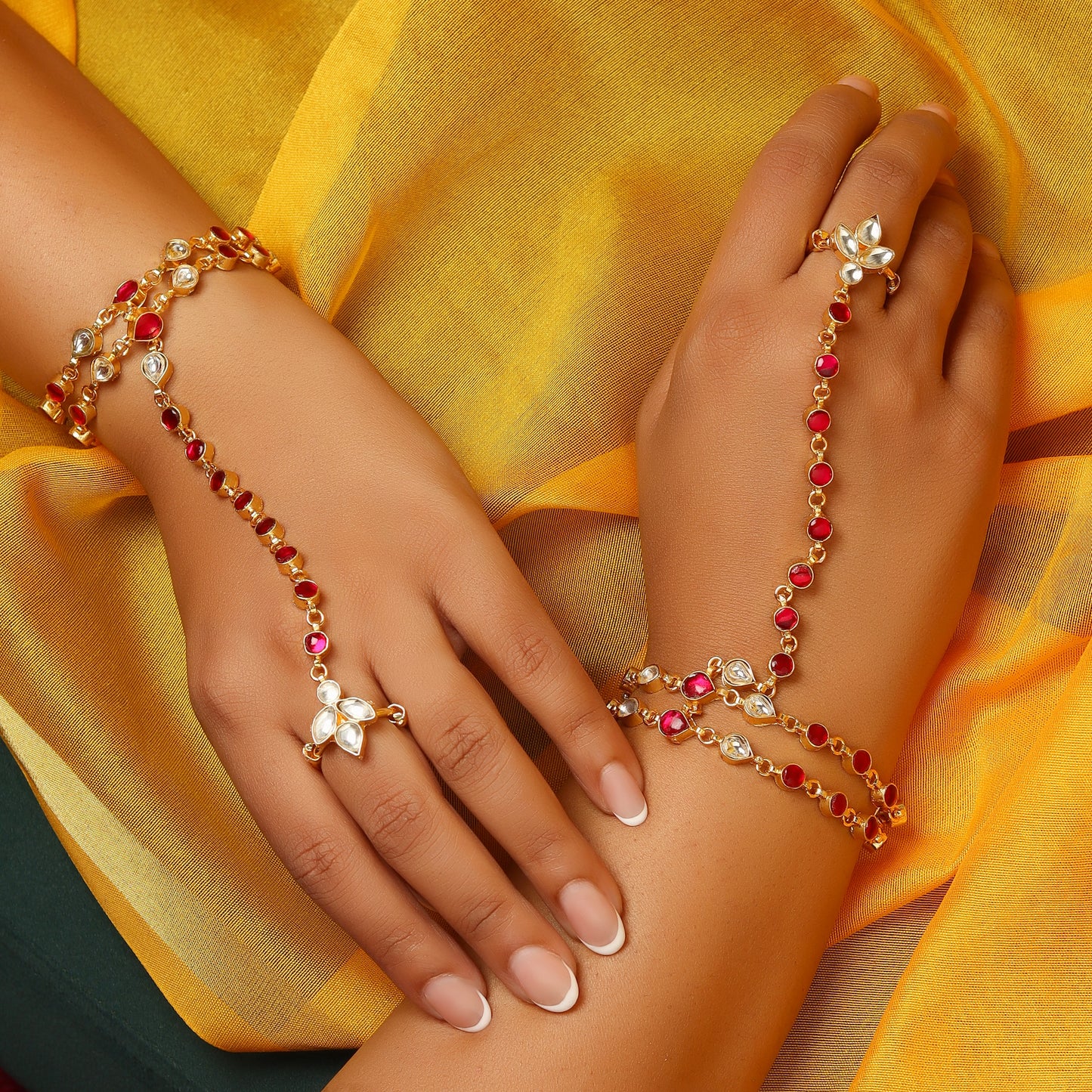 Soha Haathphool (Pair)