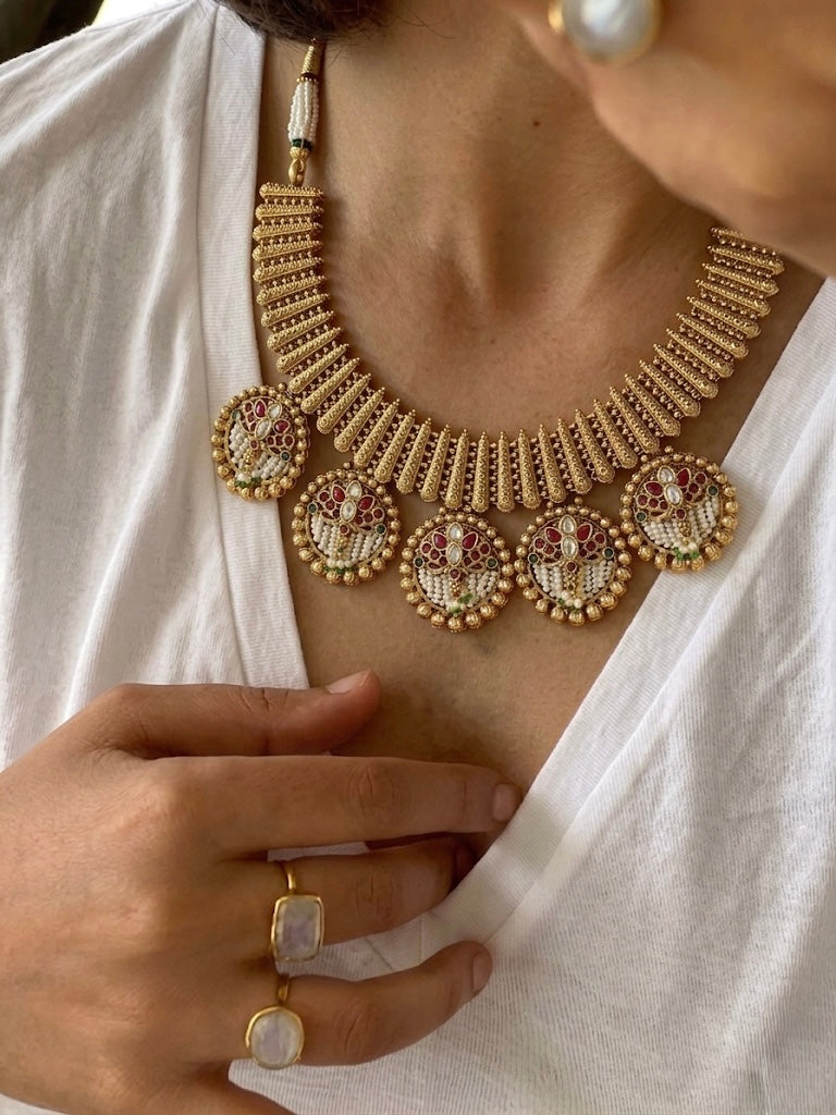 Shloka Round Necklace