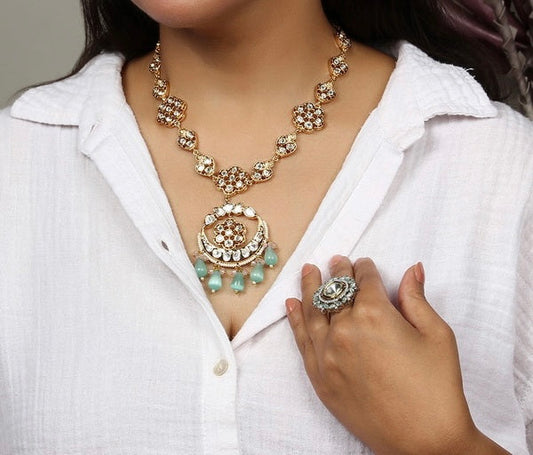Gaurika Necklace in Kundan