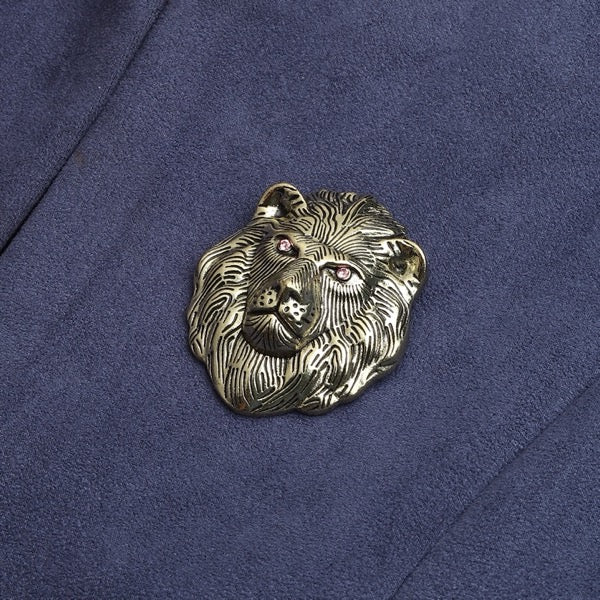 Lion Rage in Golden