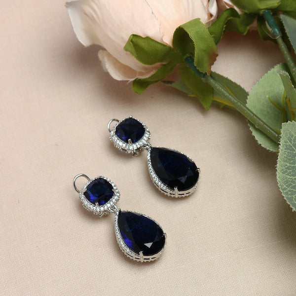 Sophie Danglers in Blue