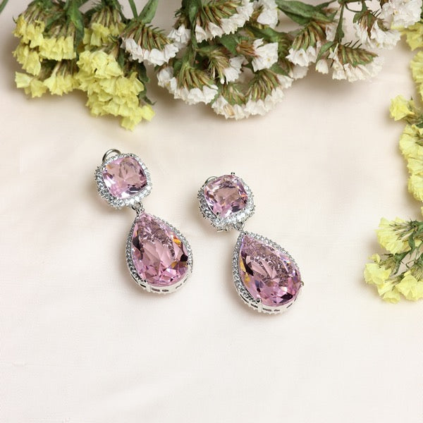 Sophie Danglers in Pink