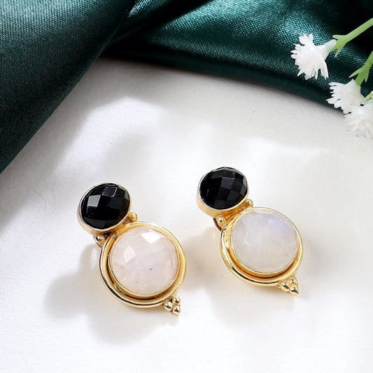 Round Love in Black and Moon