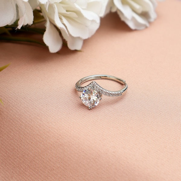 Ann Solitaire Ring