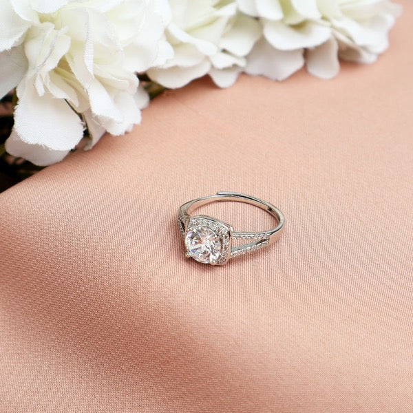 Solitaire in Square Ring