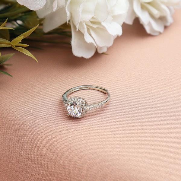 Azari Solitaire Ring
