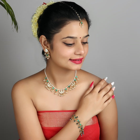 Ketaki Ahmedabadi Kundan Choker in Green
