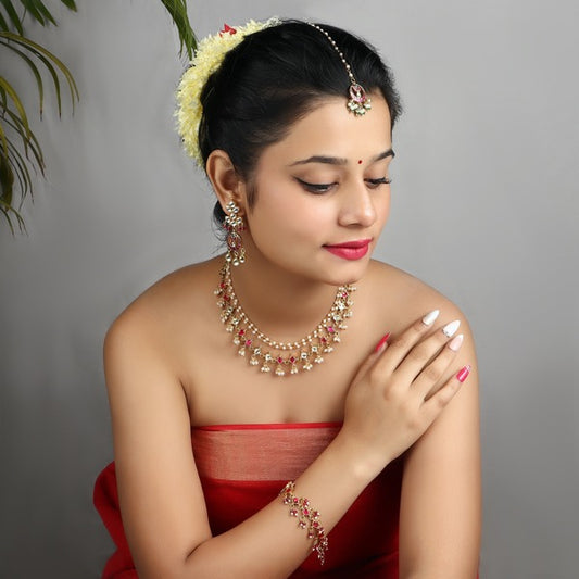 Shomila Ahmedabadi Kundan Choker in Ruby