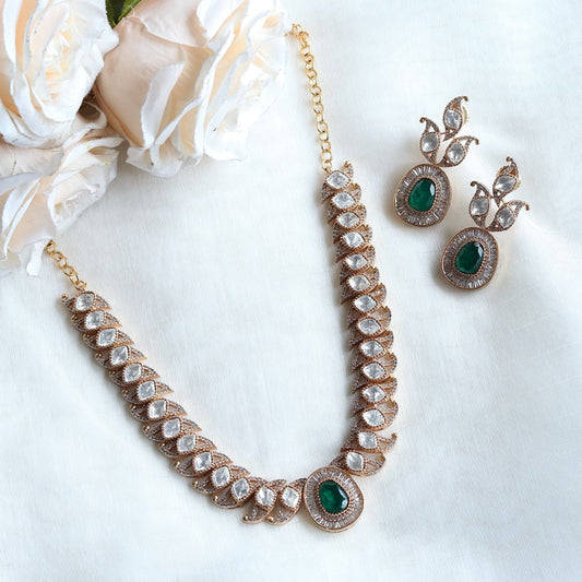 Sabya Polki U Choker