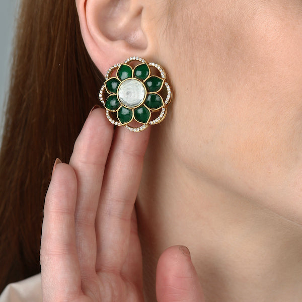 Nikhar Pendant in Green