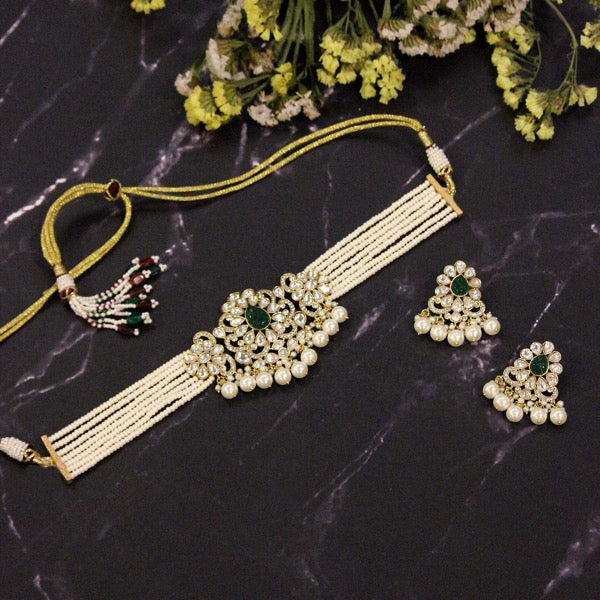 Pallav Choker in Green