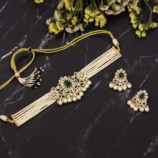 Pallav Choker in Green