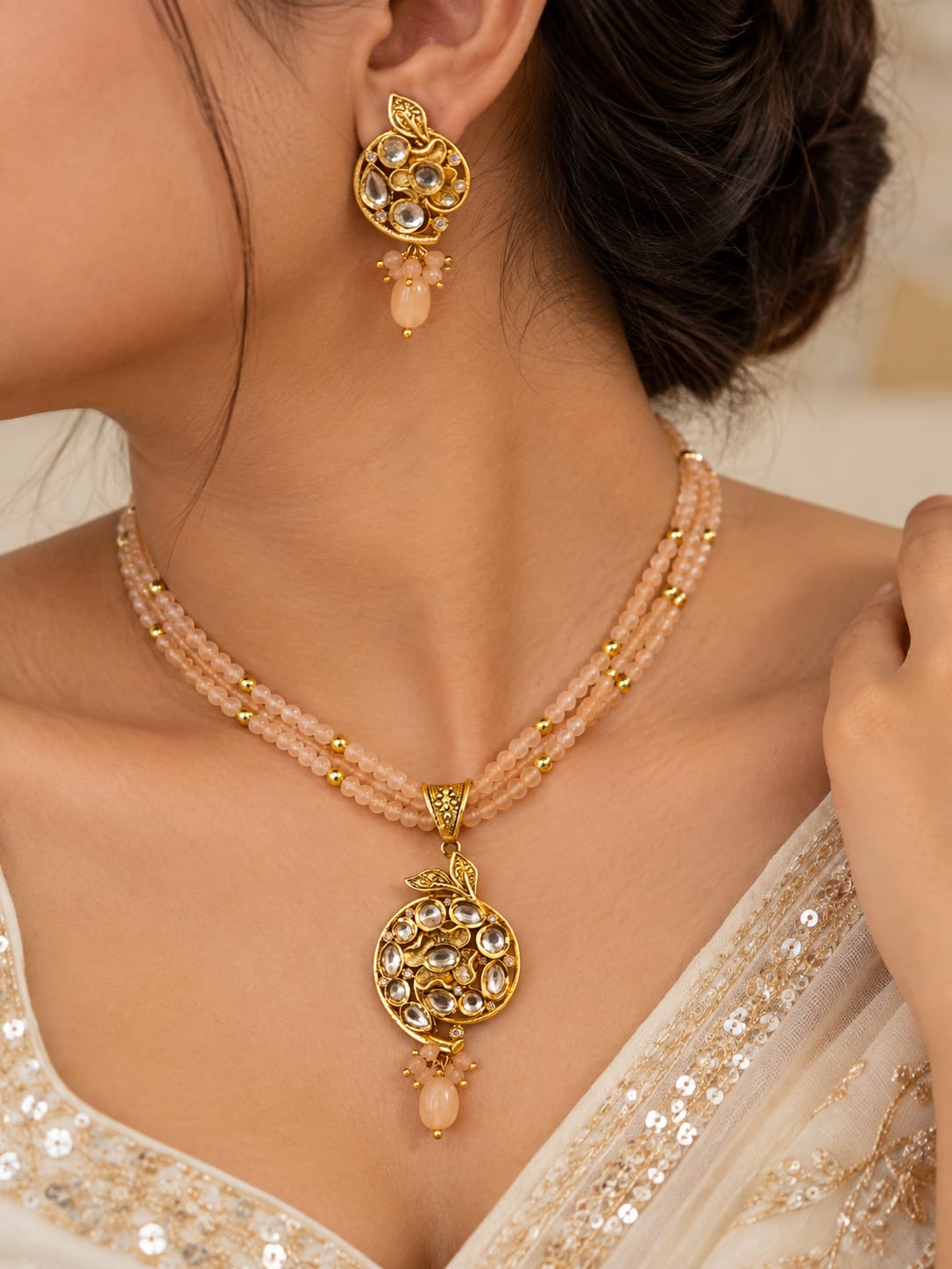 Shaftalu Patra Kundan Pendant Set