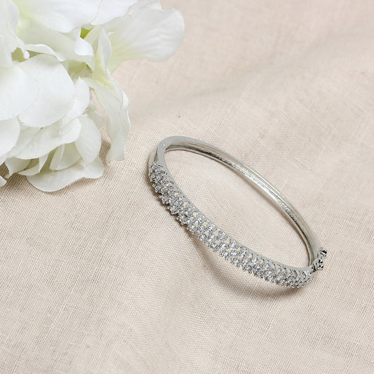 Bracelet in American Diamonds