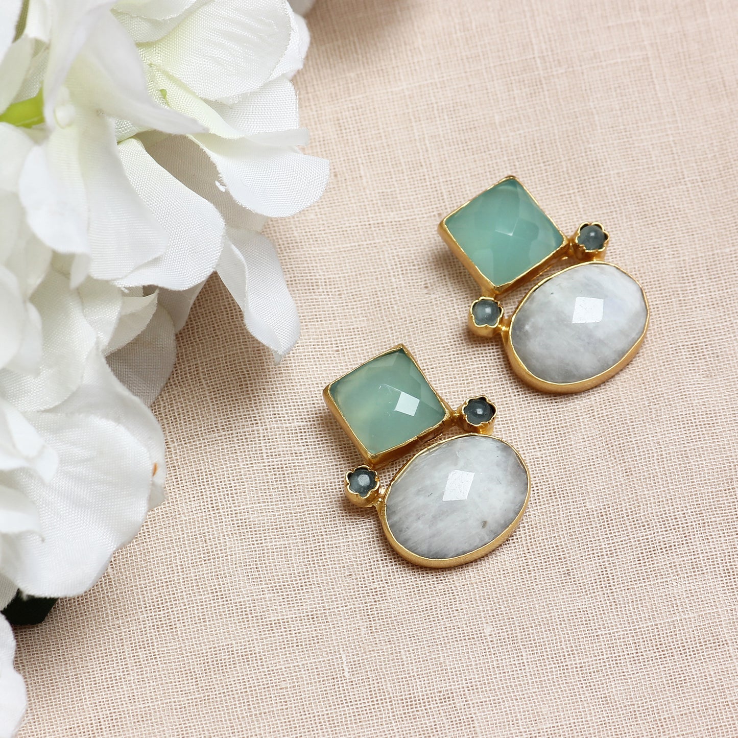 Vogue in Mint and Moon