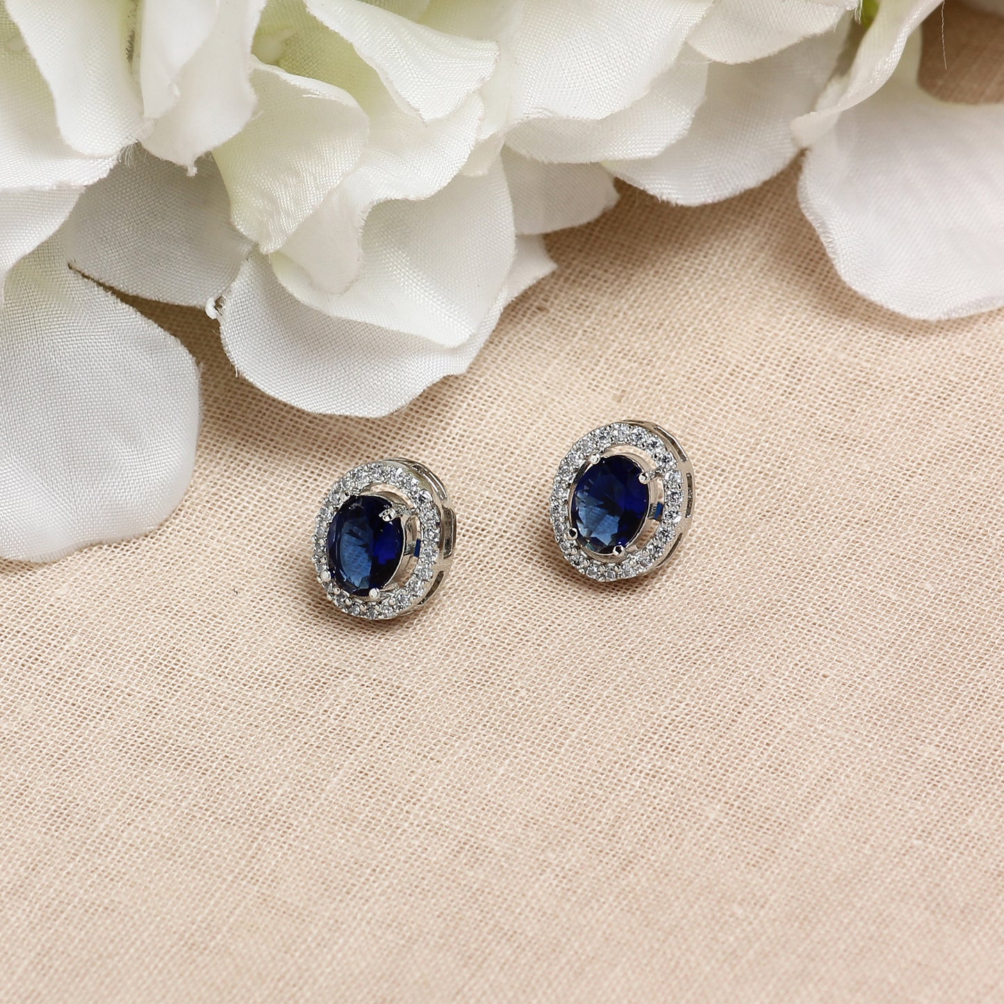 Oval in Blue and Diamond