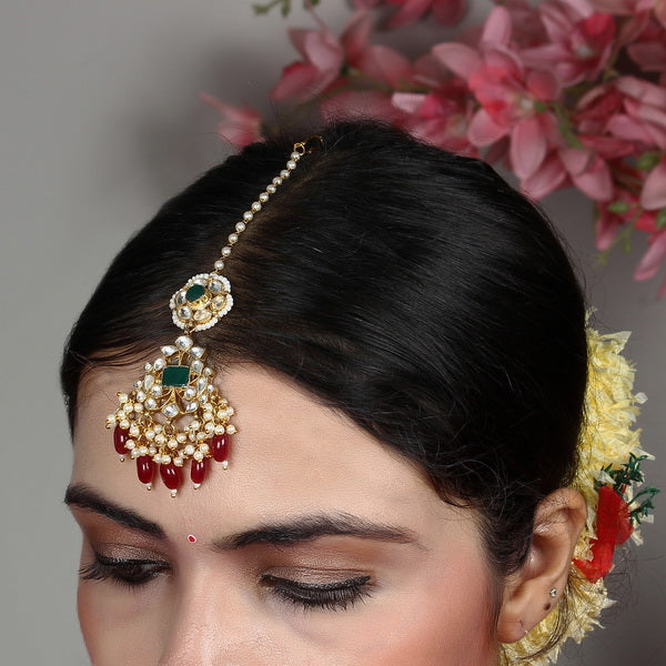 Varnika Kundan Tikka
