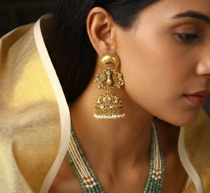 Zeenath Golden Long Jhumki