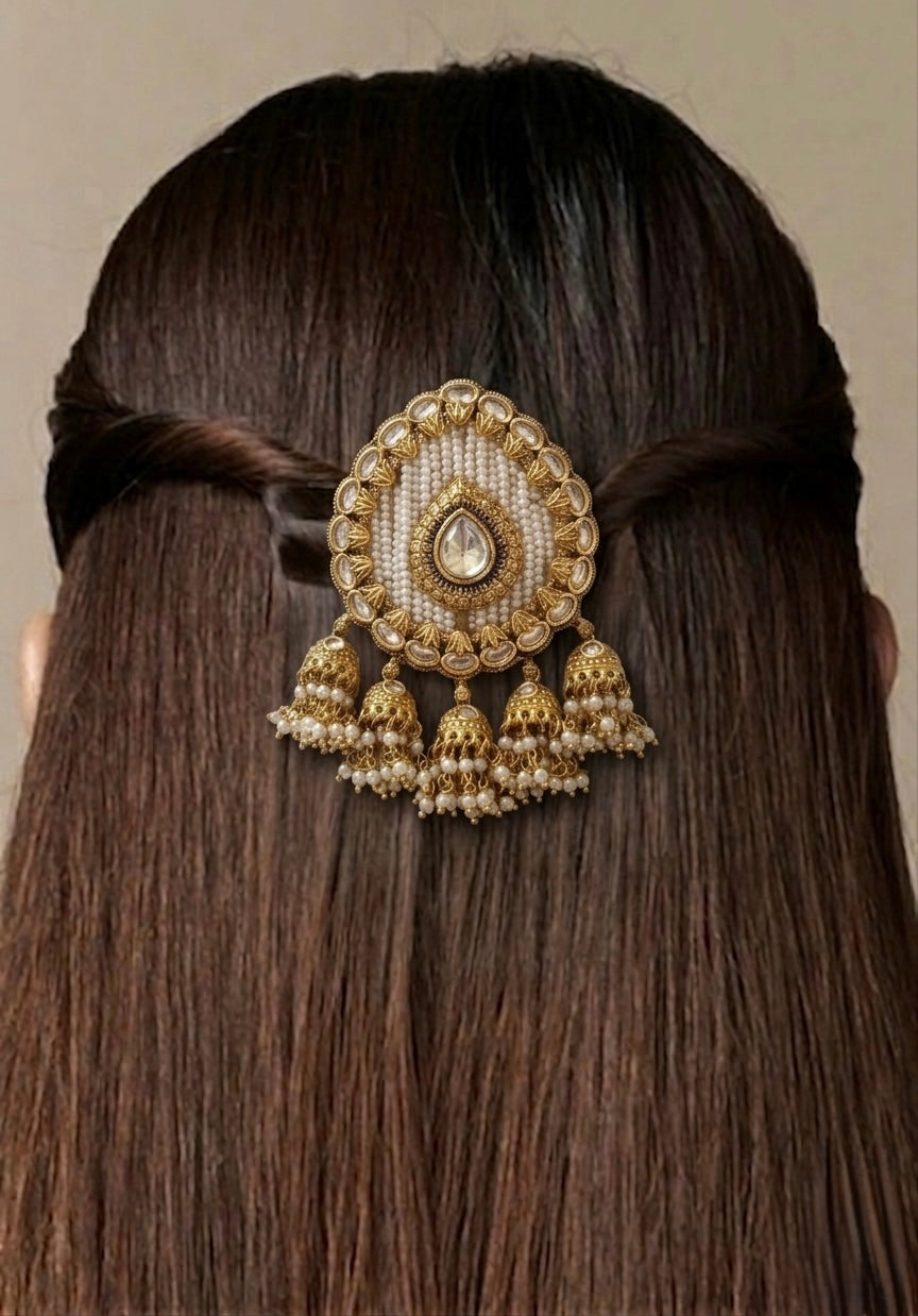 Mukta-Mani Kesha Pin