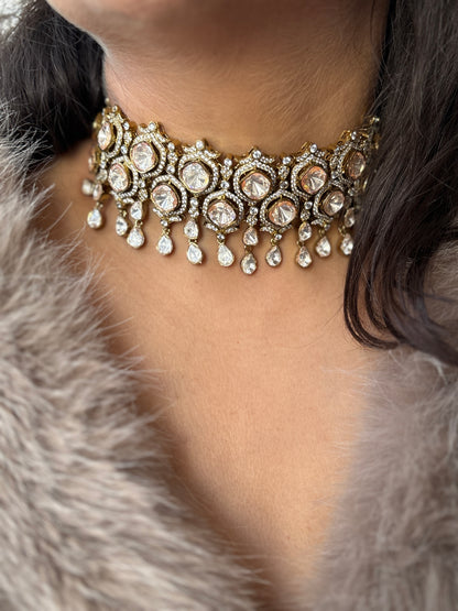 Isra Choker