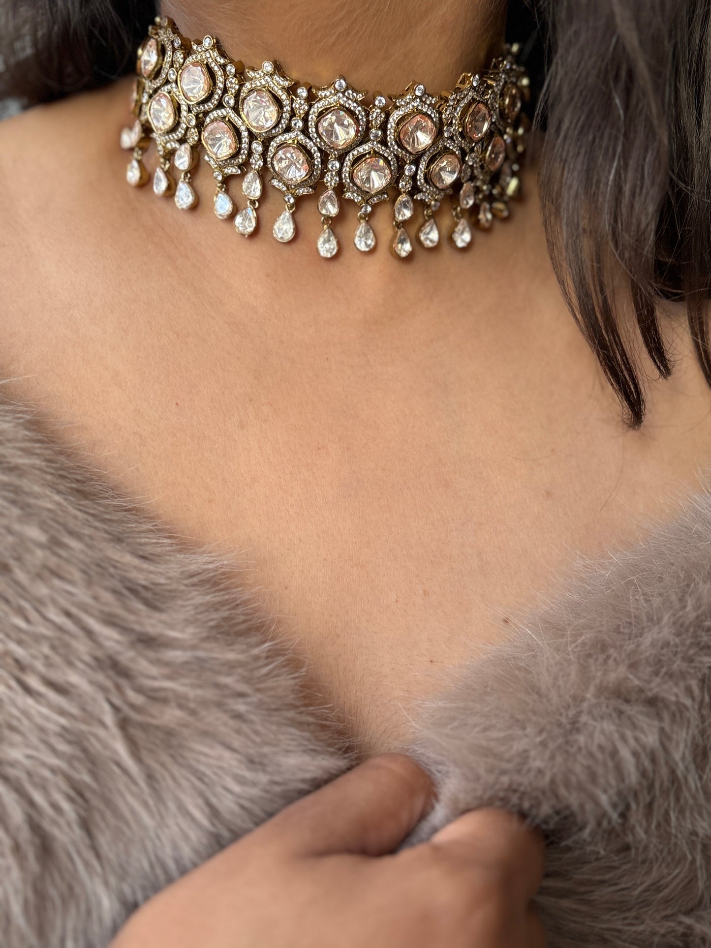 Isra Choker