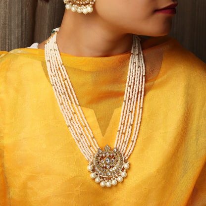 Savera Necklace in white pearls