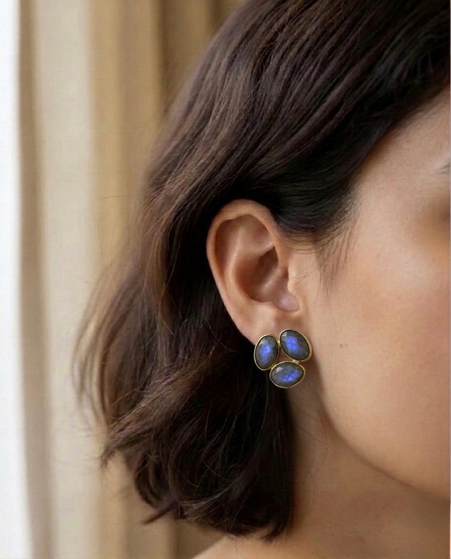 Petal Stud 92.5 Sterling Silver - Labrodorite