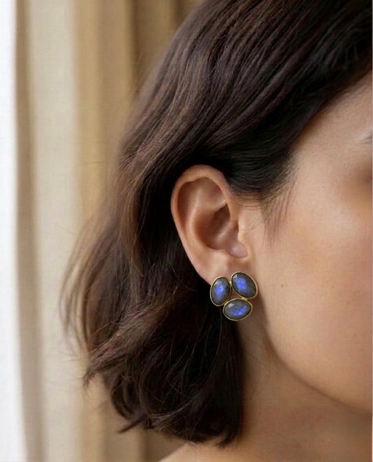 Petal Stud 92.5 Sterling Silver - Labrodorite