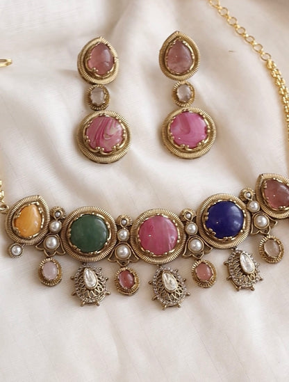 Vrushka Navratan Choker
