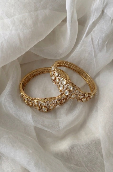 Kiya Openable Polki Bracelet