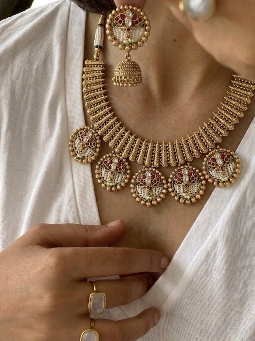 Shloka Round Necklace
