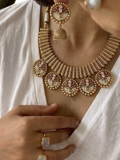 Shloka Round Necklace