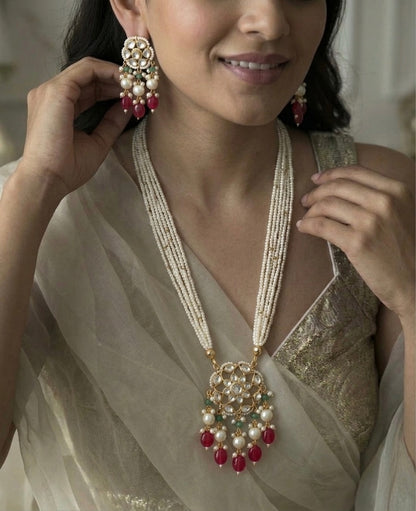 Tasweer Necklace