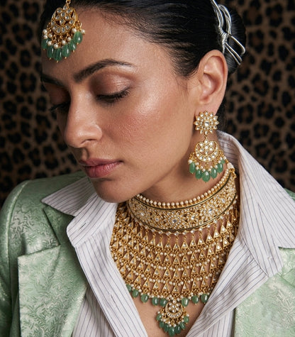 Aura Marakata Choker