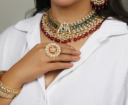 Advika Choker in Pachi Kundan