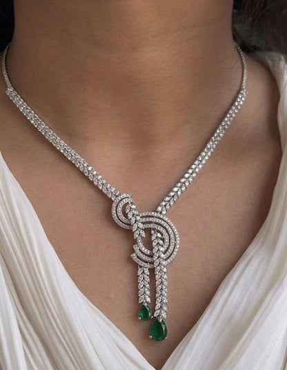 Elara Fall Necklace