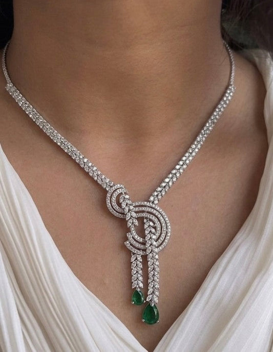 Elara Fall Necklace