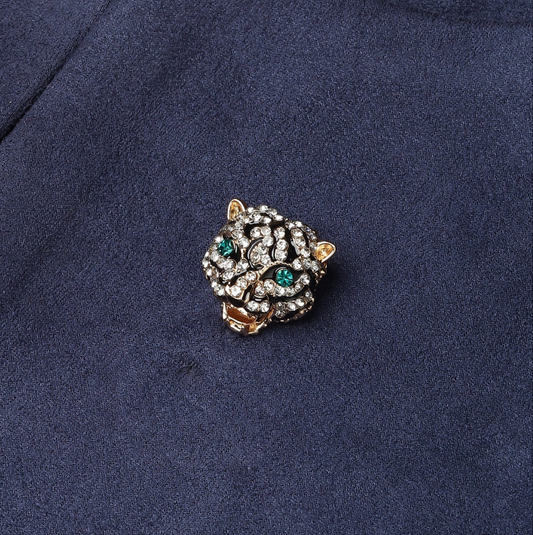 Jewelled Roar