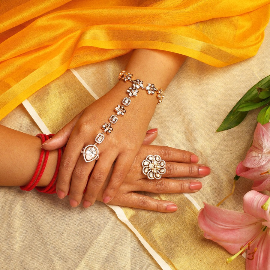 Mehraan Polki Hathphool