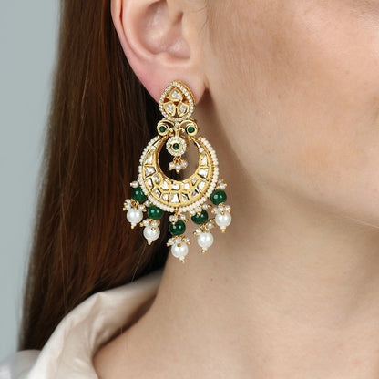 Soni Kundan Earrings in Emerald