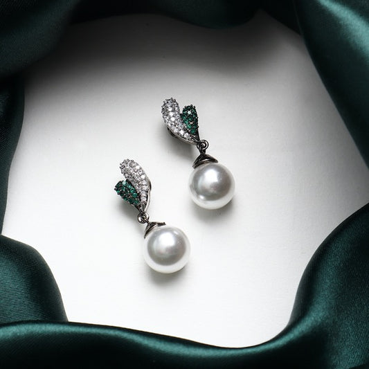 Victoria Earrings in Emerald