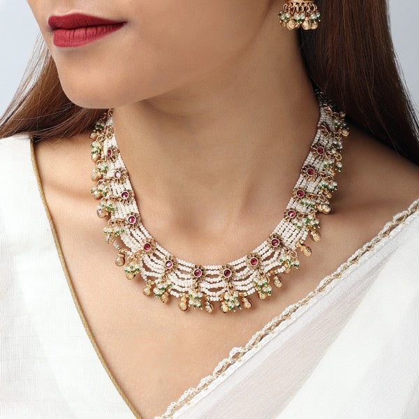 Nayra Pearl Necklace