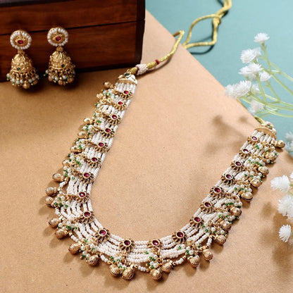 Nayra Pearl Necklace