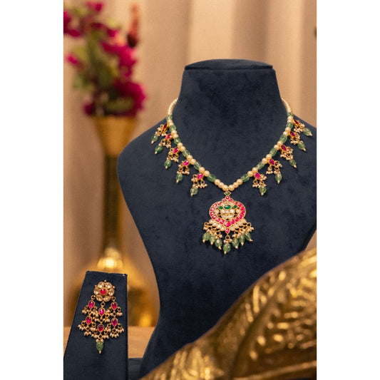 Saba Kundan Haar