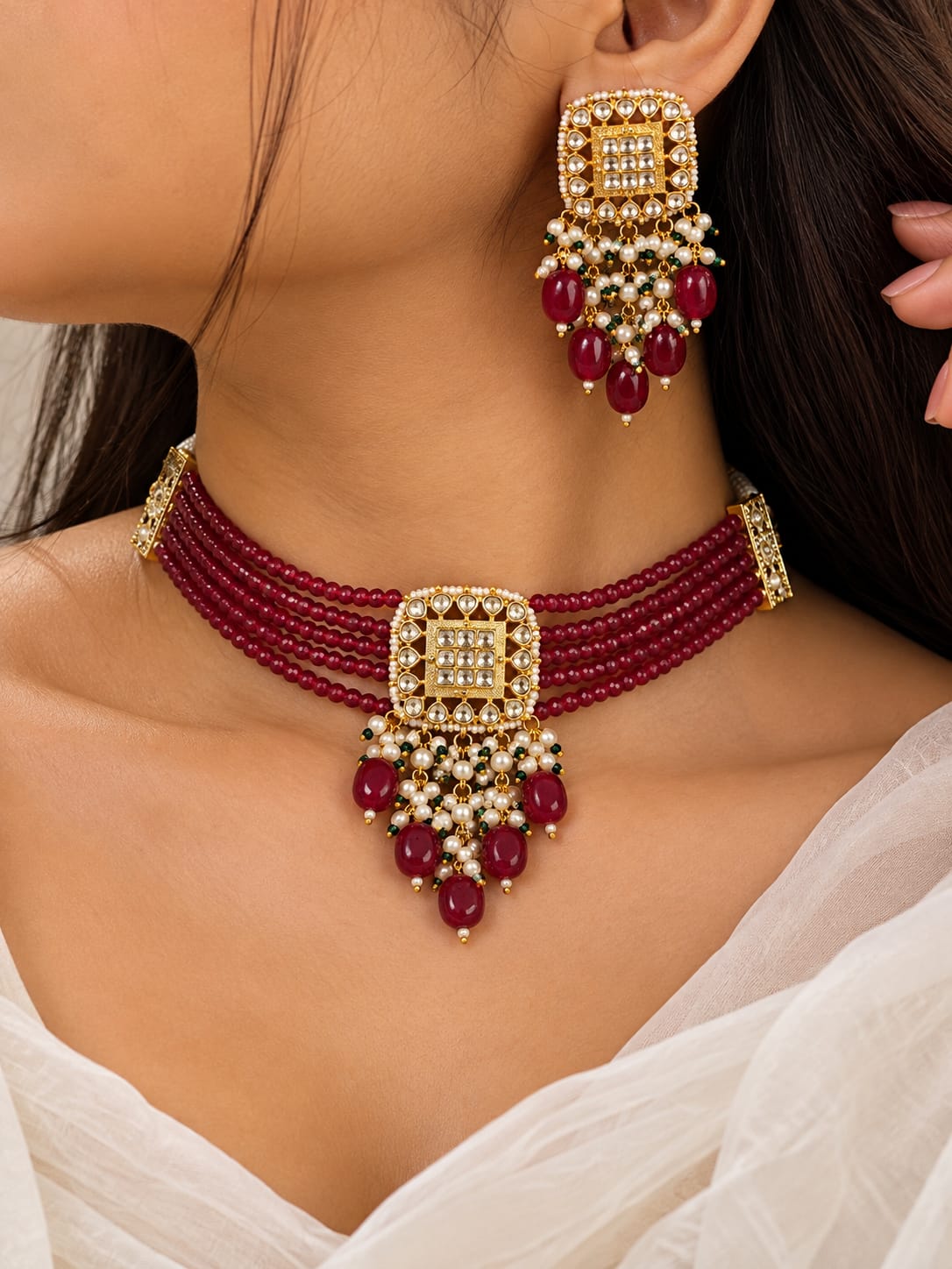 Rakta mani choker