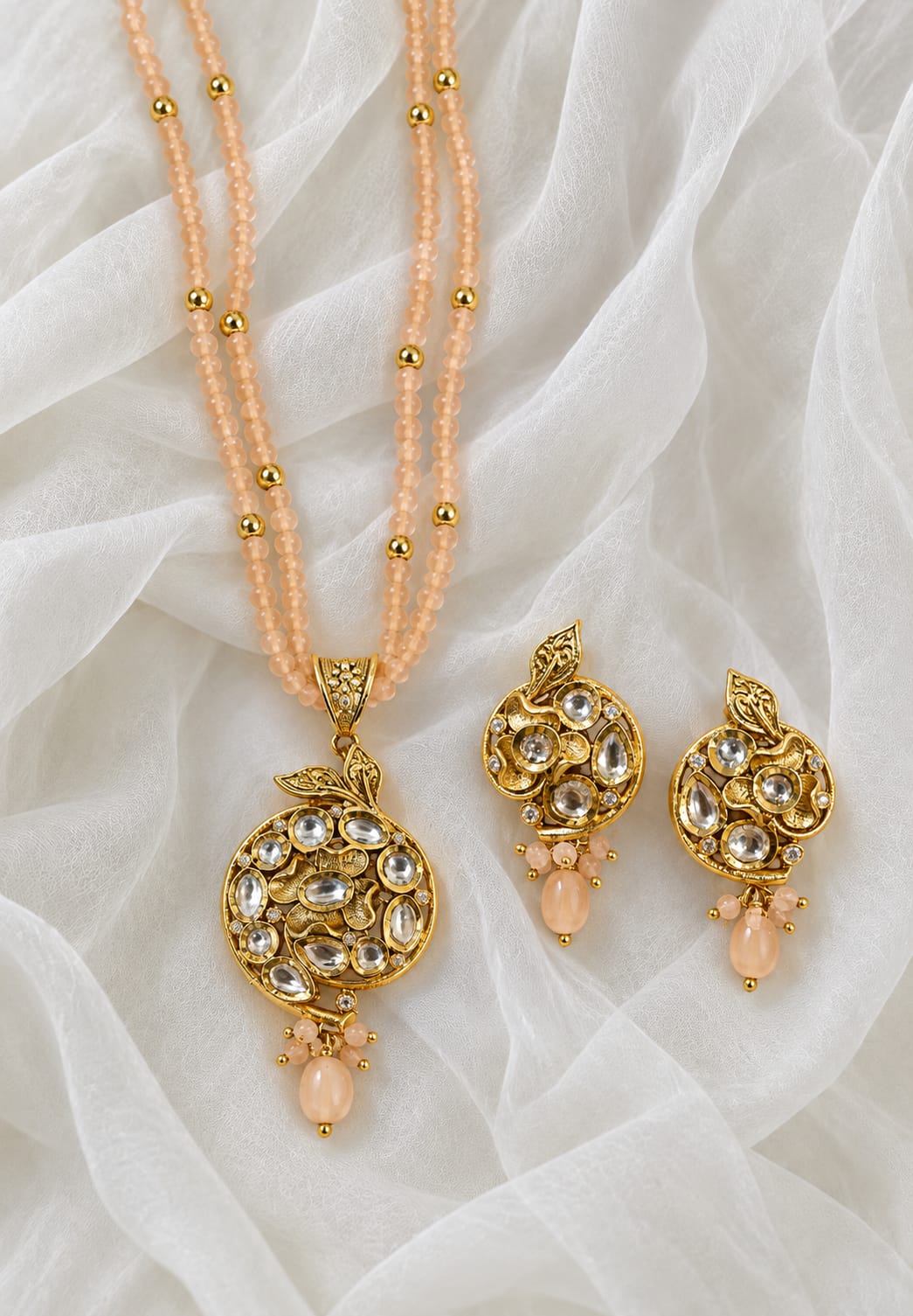Shaftalu Patra Kundan Pendant Set