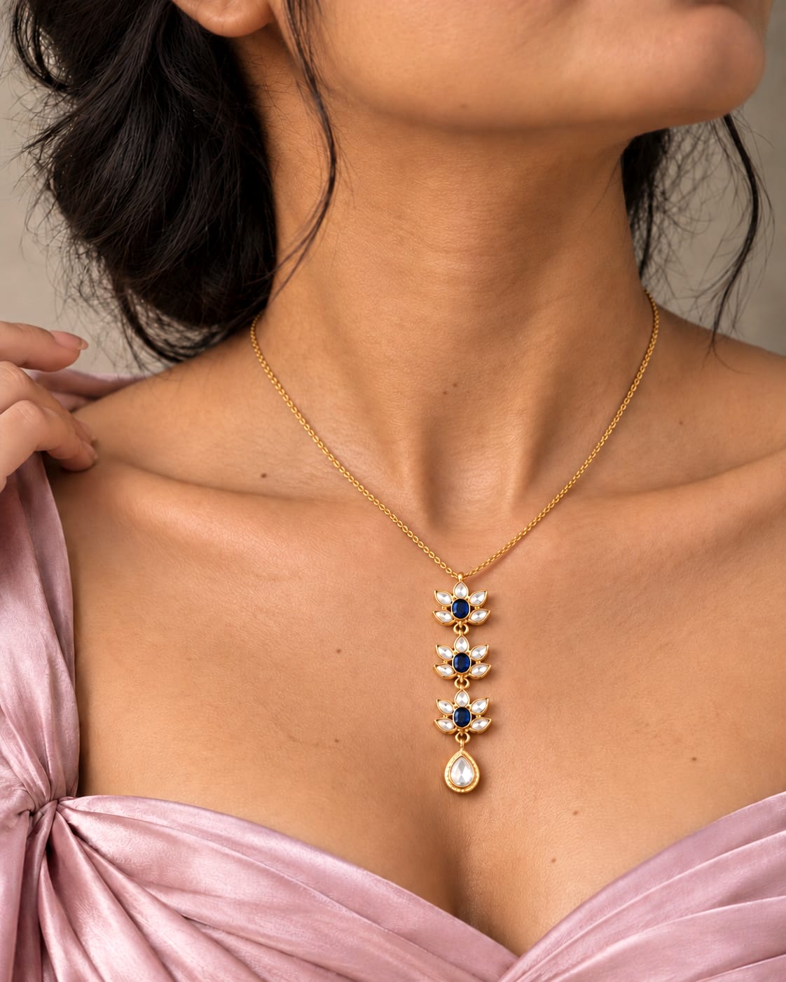 Lotus Pendant Neck Set