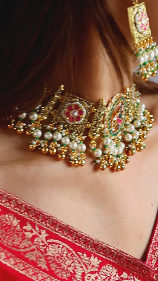 Vaidehi Gold Plated Choker in Green