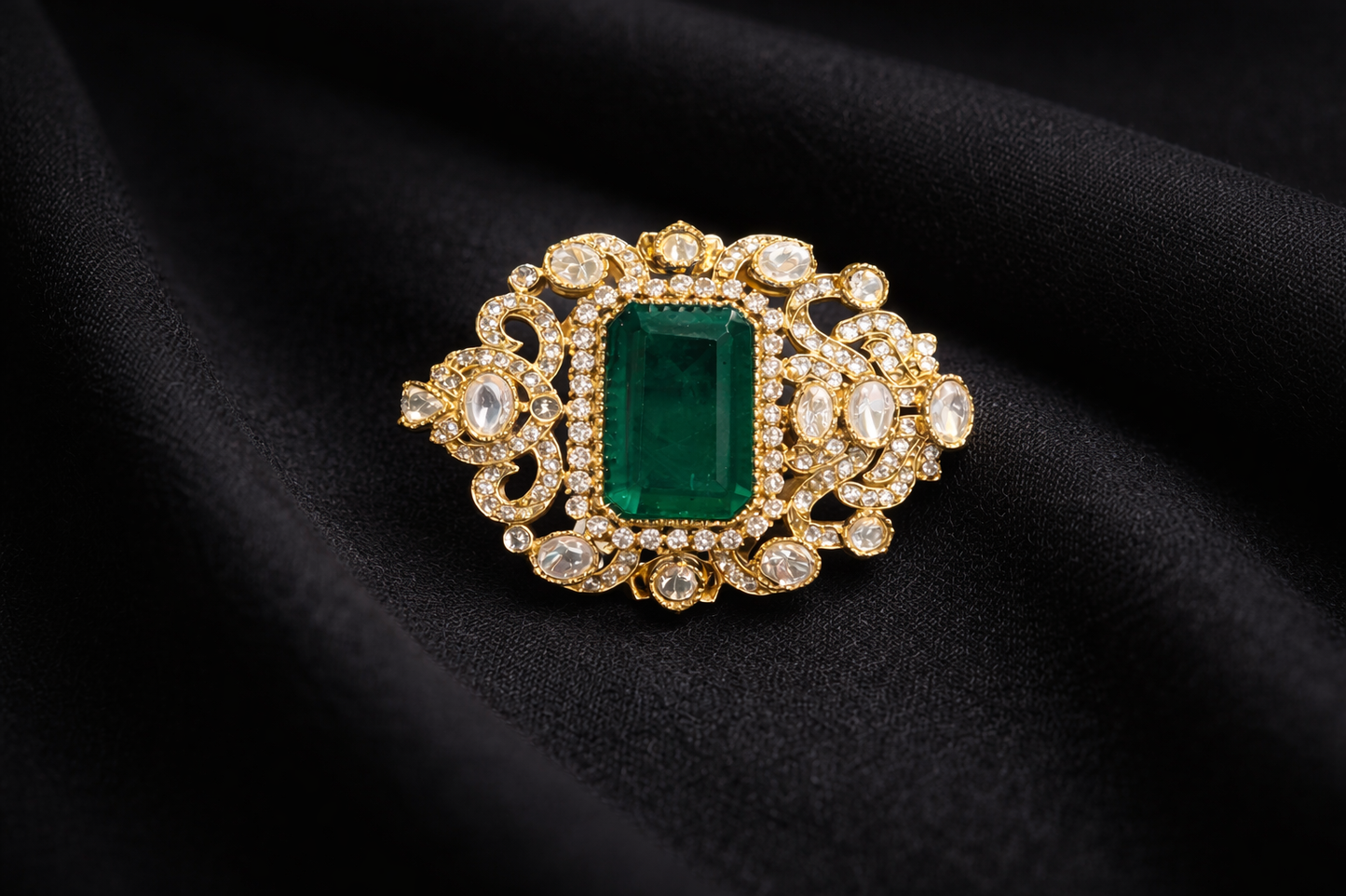 Rajwada Emerald Brooch