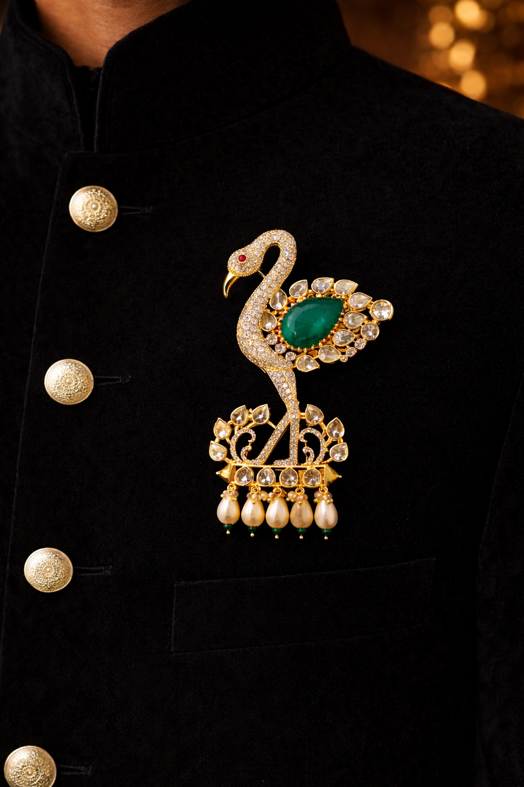Ruh-e-Mayur Brooch in Emerald